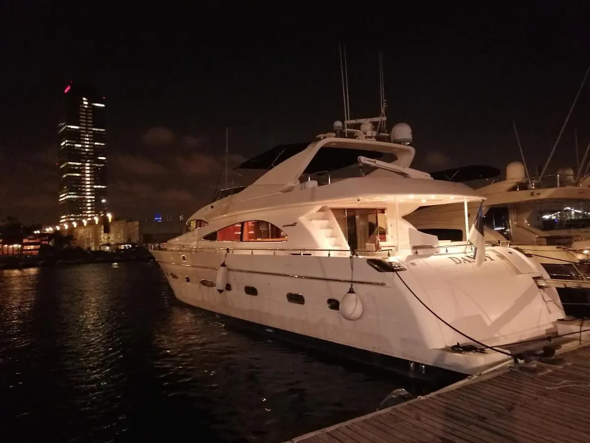 Rent Luxury Motor Yacht Hotel Barcelona